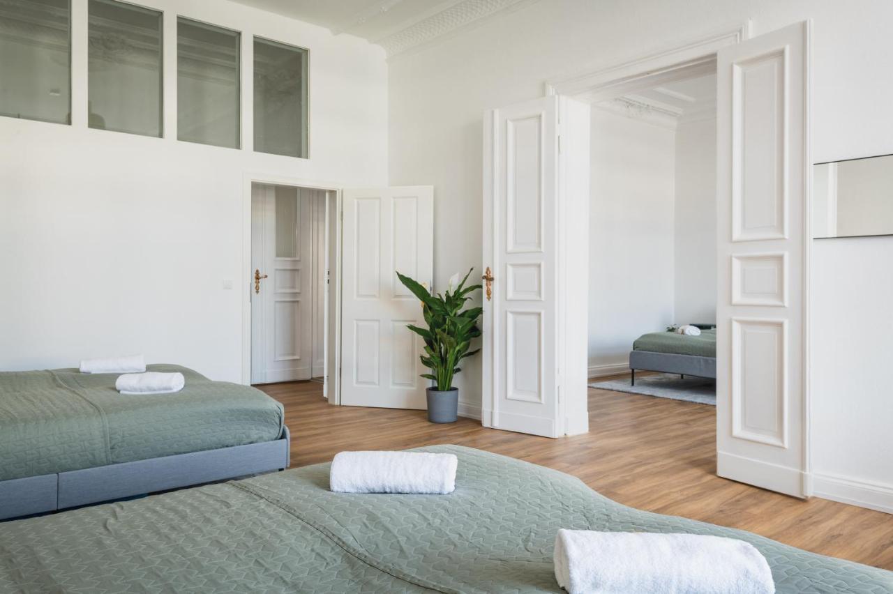 Riesiges Apartment Nahe Kudamm Sehr Schoner Altbau 123M2 Gross 12 Gaste Berlin Eksteriør billede